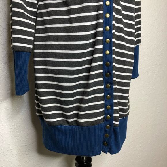 Hipster Row gray white striped blue trim snap front long cardigan size Medium - Picture 4 of 13